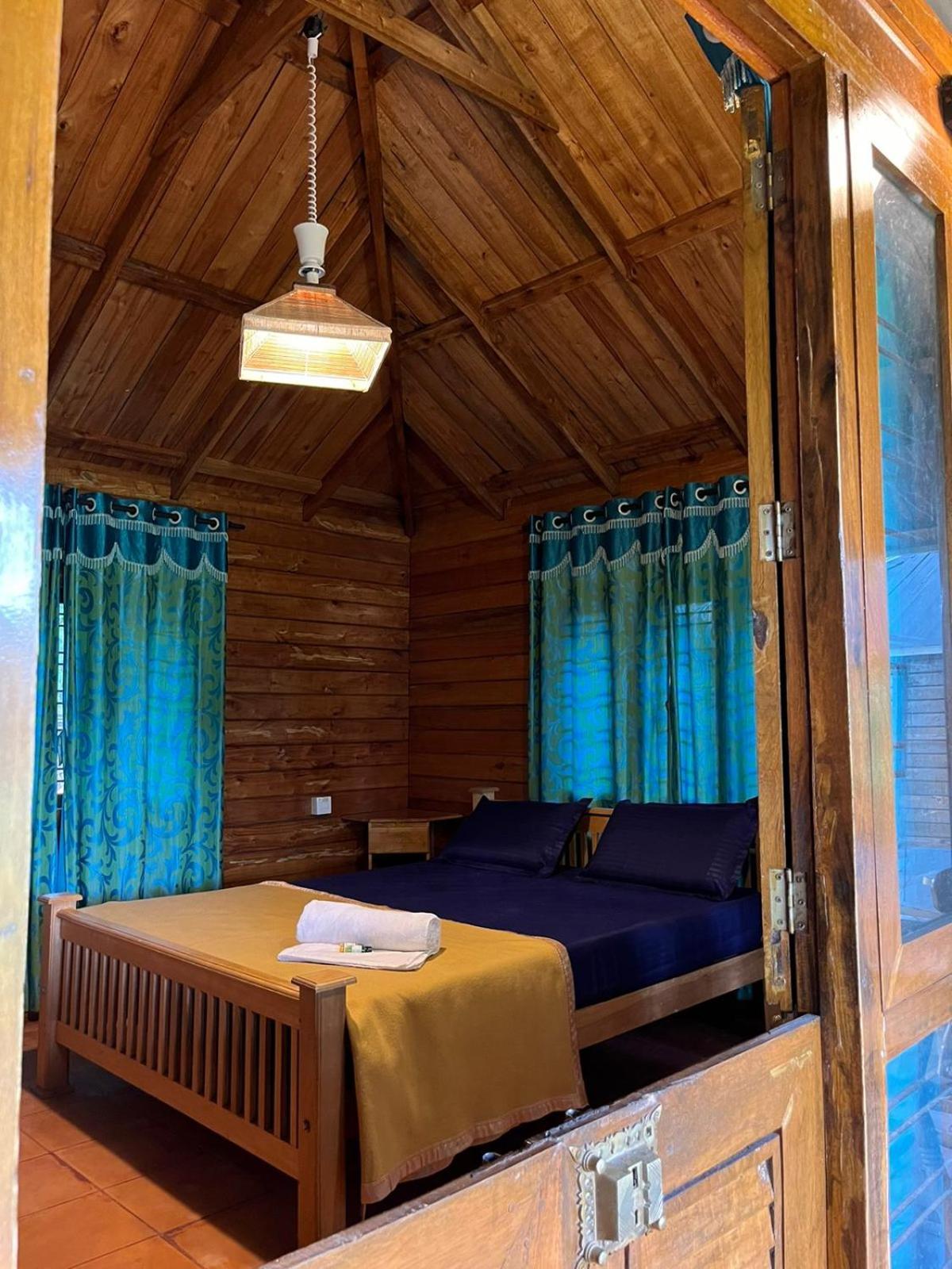 Royal Wooden Villa Mananthavady Exterior photo